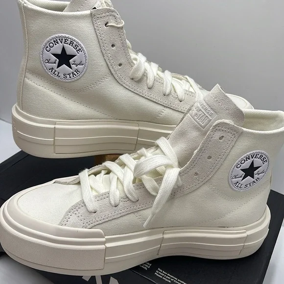 Converse WMNS CTAS CRUISE HI
EGRET/EGRET/EGRET A04688C Platforms Sneakers - Picture 11 of 16